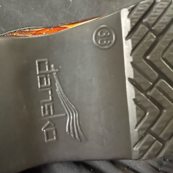 Dansko Tiger Eye clogs - Picture 6 of 6